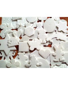 Set mit 30 Stiftplatten original Hama Midi